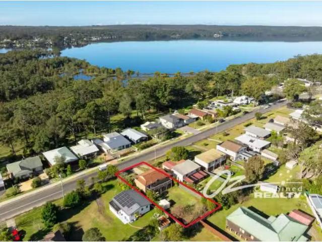 Just in! 49 Sanctuary Point Road, Sanctuary Point House for re.