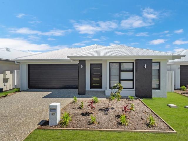 New 4 Bedroom Beauty!