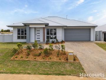New 4 Bedroom Home Close to Beach!