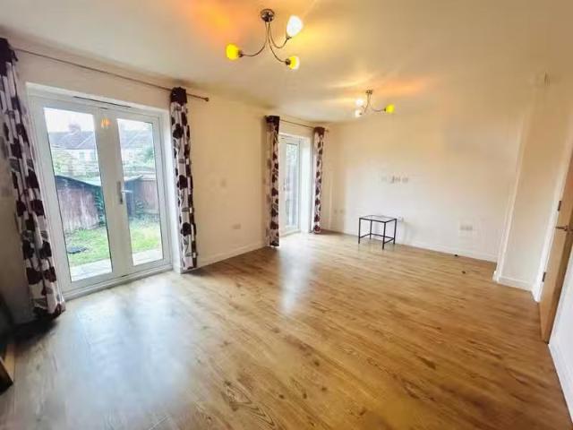 New 4 bedroom town house for rent in Ashley Mews, Avonmouth, B.