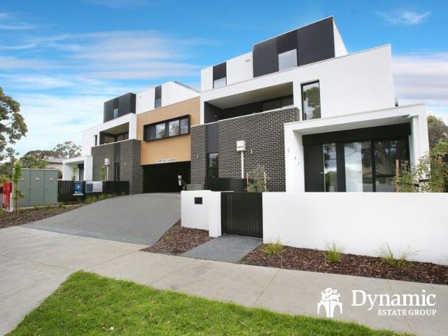 New 4 Bedroom Townhouse in Prime Blackburn Location walk to laburnum station