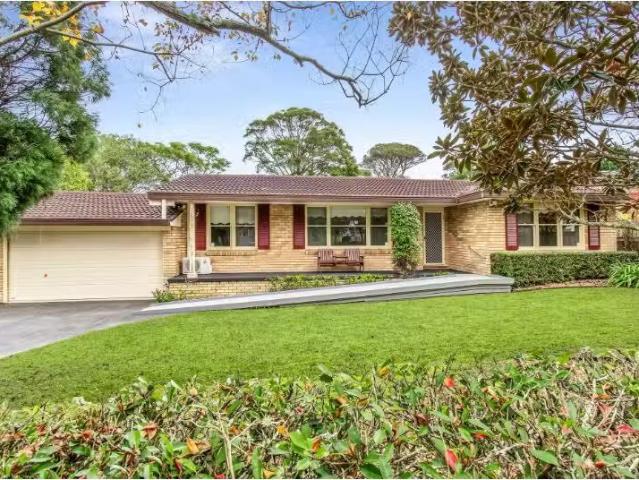 Unique 4 BR 41 Aranda Drive, DAVIDSON House for rent Listed b.