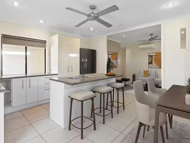 Cheap 4 BR 45 Garnet Street, Scarborough, QLD 4020