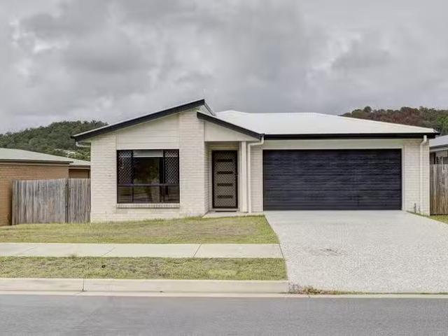 Just in! 4 BR 45 Macintyre Parade, Pacific Pines, QLD 4211