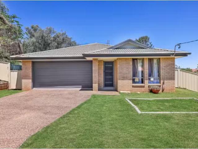 Cozy 4 BR 4 Mountview Cres, Oxley Vale House for rent Listed.