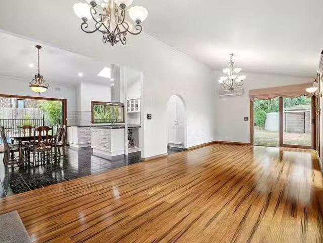 Rental! 4 BR 52 Donald Road, Wheelers Hill, VIC 3150