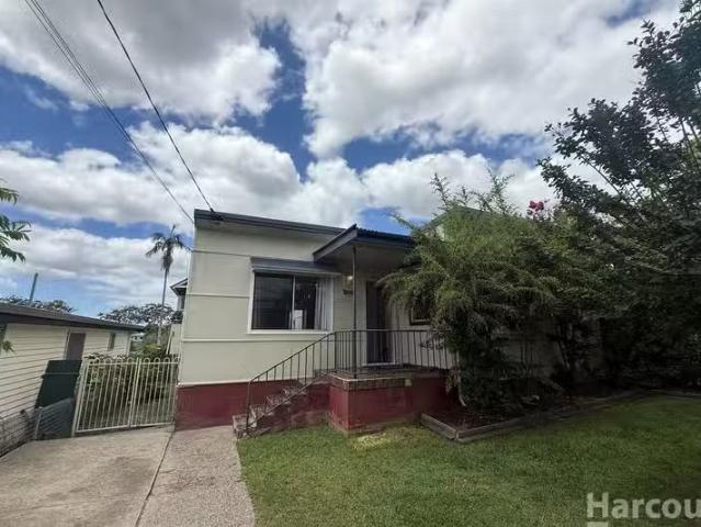 Just in! 4 BR 55 Tabrett Street, West Kempsey, NSW 2440 Hous.