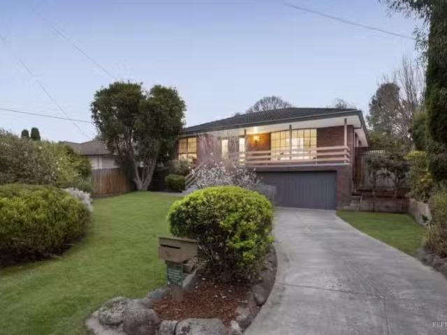 Cozy 4 BR 55 Beverley Road, Heidelberg VIC 3084 House Auction