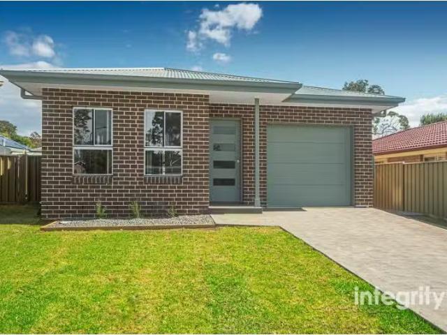Rental! 4 BR 5a Bamarook Place, North Nowra House for rent Li.