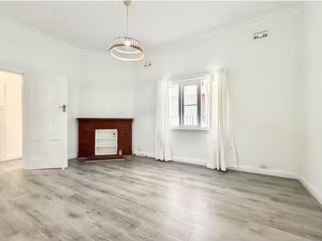 Cozy 4 BR 67 Courallie Avenue, Homebush West House for rent L.
