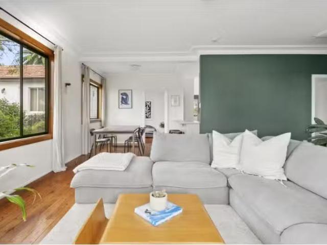Deal! 4 BR 67 Innes Road, Manly Vale House for rent Listed by.