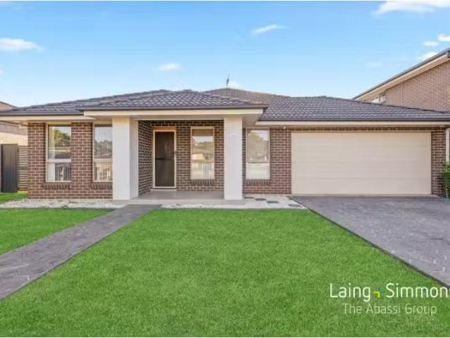 For Rent! 4 BR 64 Moluccana Crescent, Ropes Crossing House for.