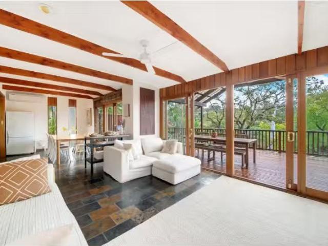 For Rent! 4 BR 65 Kameruka Road, Northbridge Apartment for ren.