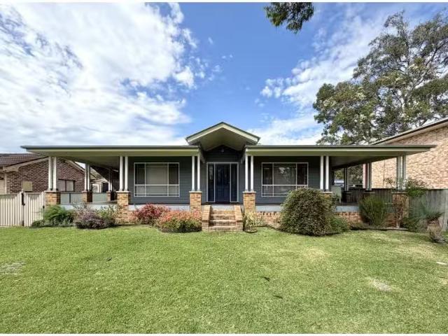 Just in! 4 BR 6 Wharf Street, WYEE POINT House for rent Liste.