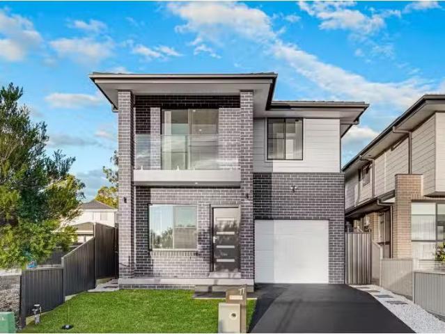 Just in! 4 BR 77 Kirsh Street, WERRINGTON House for rent List.