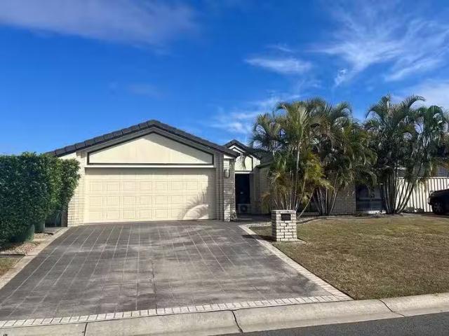For Rent! 4 BR 7 Isabella Court, Heritage Park, QLD 4118