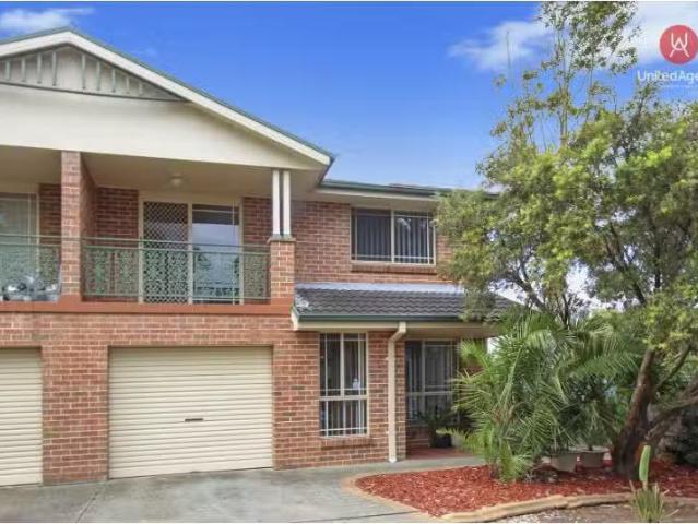Just in! 4 BR 7a Mullumbimby Avenue, HOXTON PARK House for ren.