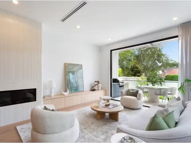 Unique 4 BR 82 O'Brien Street, Bondi Beach House for rent Lis.