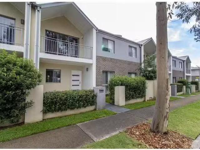 Rental! 4 BR 88 Lakeview Drive, Cranebrook, NSW 2749