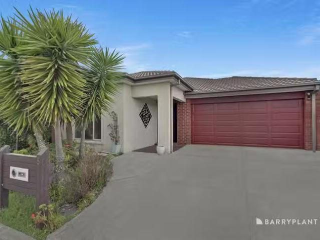 Rental! 4 BR 8 Mowbray Street, Mernda, VIC 3754