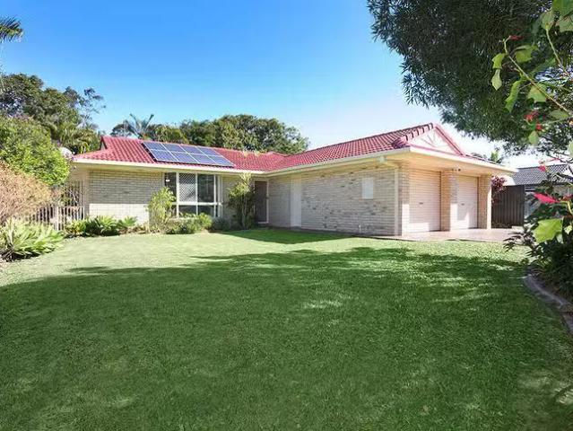 Nice 4 BR 8 Glengarry Close, Highland Park, QLD 4211