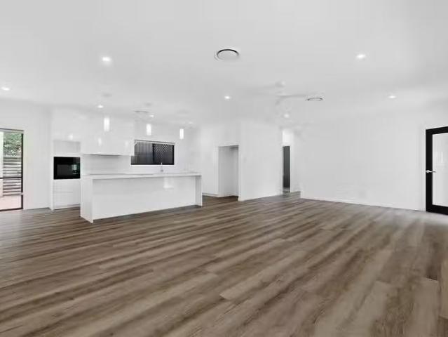 Cheap 4 BR 13 Sarah Court, EATONS HILL, QLD 4037 House for R.