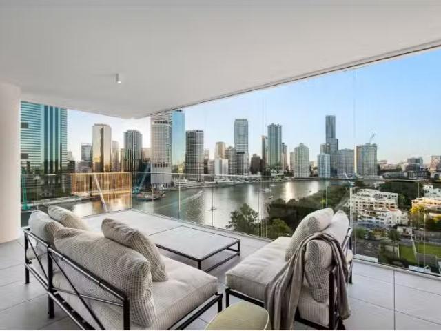 Cozy 4 BR 10/11 Thornton Street, Kangaroo Point Apartment for.