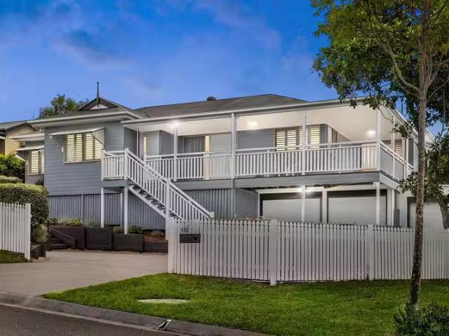 For Rent! 4 BR 10 Taradale Close, MOGGILL, QLD 4070 House fo.