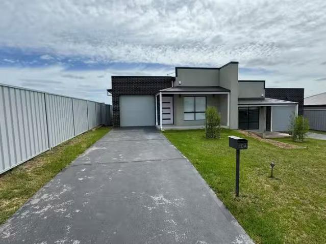 Rental! 4 BR 10 Burkill Close, Denman, NSW 2328 House for Rent
