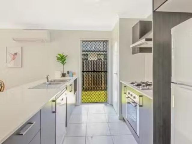 For Rent! 4 BR 12 Mcpherson Crescent, Coomera, QLD 4209