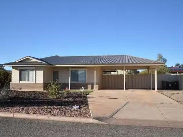 Deal! 4 BR 12 Mulga Court, Roxby Downs, SA 5725