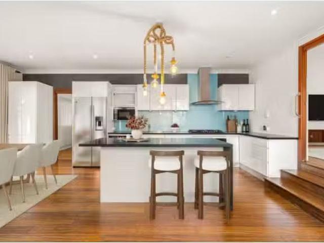 Just in! 4 BR 17 Park Road, SANS SOUCI House for rent Listed.