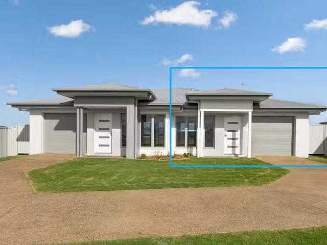 For Rent! 4 BR 1/7 Sarazen Street, CORAL COVE, QLD 4670 Dupl.