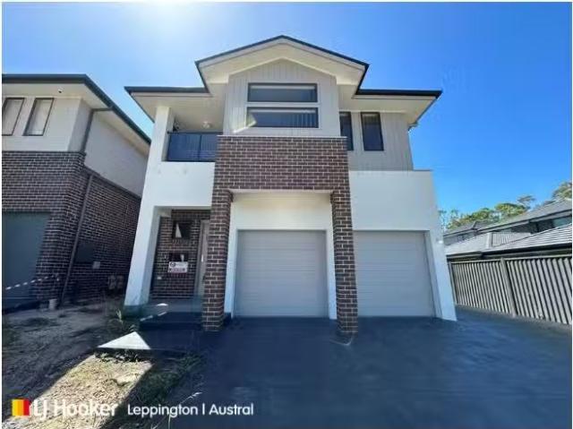 Unique 4 BR 142 Horologium Road, Austral House for rent Liste.