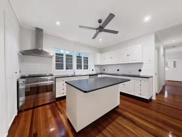 Charming 4 BR 149 Glen Holm Street, MITCHELTON, QLD 4053 Hou.