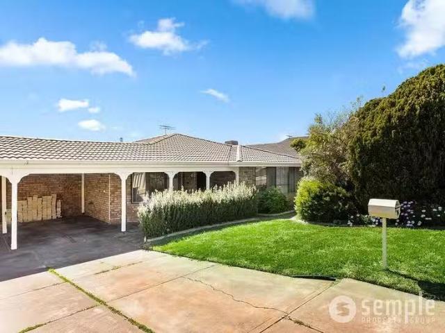 Charming 4 BR 14 Tern Loop, Yangebup, WA 6164