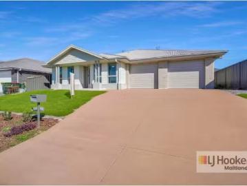 Unique 4 BR 1/55 Abbotsford Street, Bellbird Townhouse for ren.