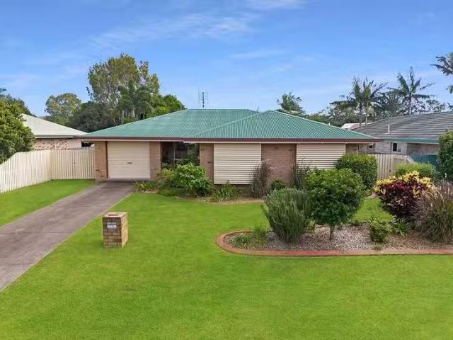 Rental! 4 BR 15 Aqualine Drive, Point Vernon, QLD 4655