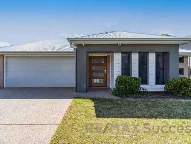 Unique 4 BR 15 Entabeni Drive, Kearneys Spring, QLD 4350