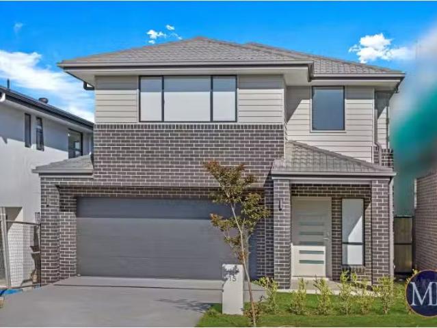 Charming 4 BR 15 Sardinian Street, Box Hill House for rent Li.