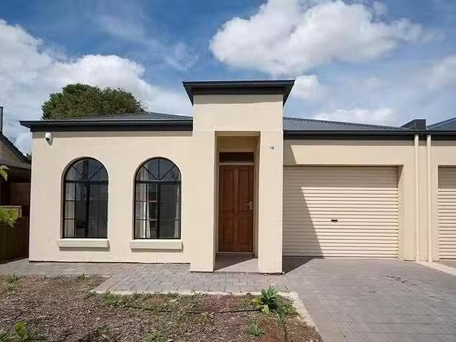 Unique 4 BR 18 East Avenue, Northfield, SA 5085