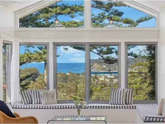 Charming 4 BR 196 Scenic Highway, Terrigal House for rent Lis.