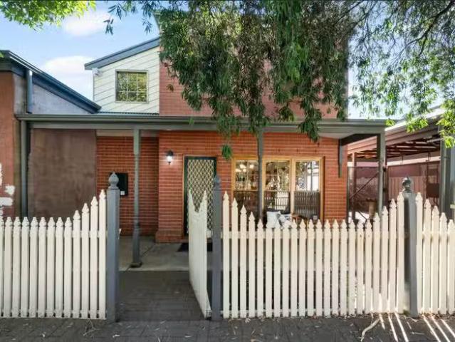 Unique 4 BR 1 Wellington Street, KENSINGTON, SA 5068 House f.