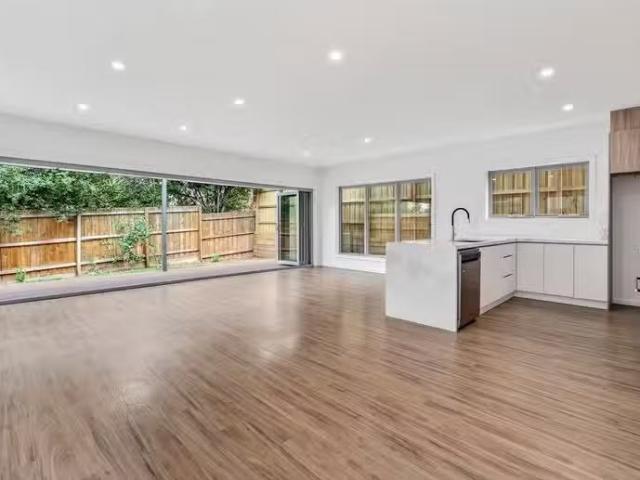 New 4 BR 1A Thornbury Lane, Highton, VIC 3216 House for Rent