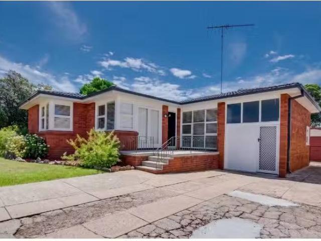 New 4 BR 23 Alam Street, COLYTON House for rent Listed by Par.