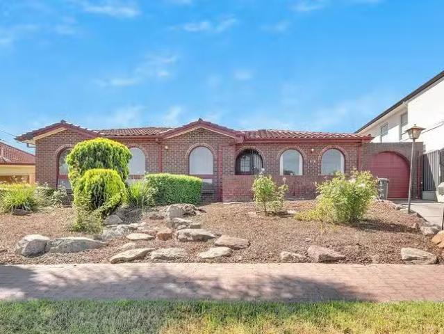 Nice 4 BR 20 Nioka Road, Dernancourt, SA 5075