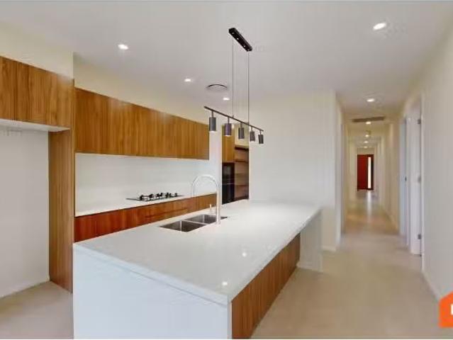New 4 BR 2/160 Averys Lane, Heddon Greta Townhouse for rent L.
