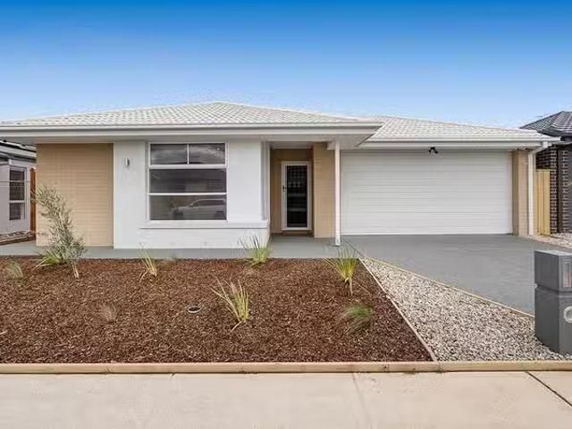 Just in! 4 BR 22 Spurge Road, Officer, VIC 3809