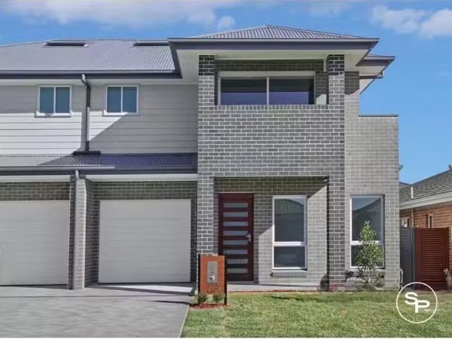 Nice 4 BR 22a Allison Circuit, Oran Park House for rent Liste.