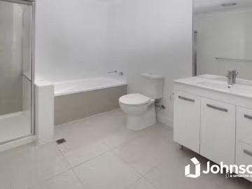 Cozy 4 BR 2/37 Tawney Street, Lowood, QLD 4311